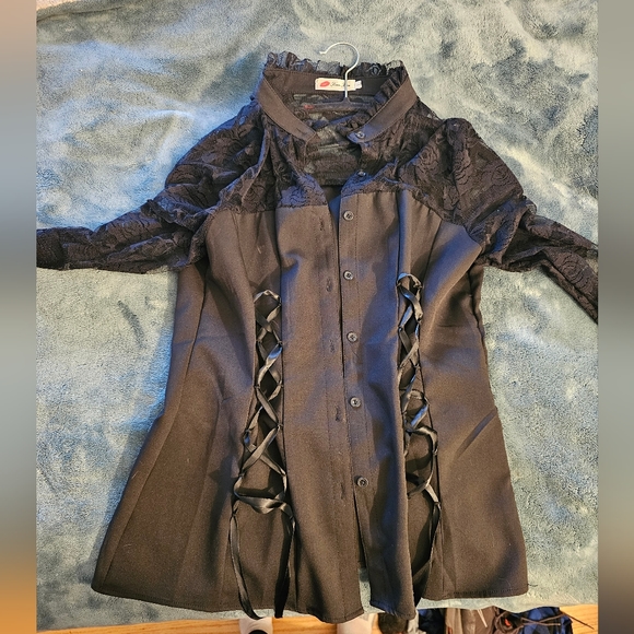 Black with lace blazer top - Picture 2 of 2